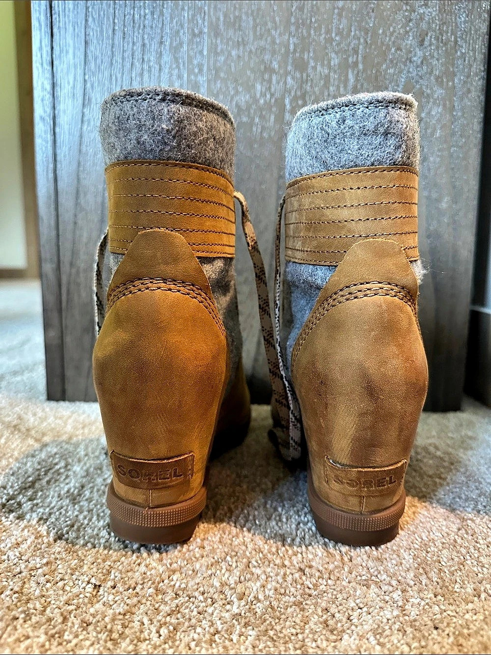 Sorel Joan of Arctic Wedge Winter Boots in Brown & Gray US 8 - Picture 3 of 5
